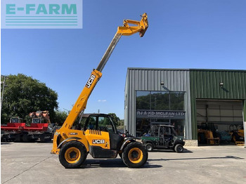 Телескопичен товарач JCB