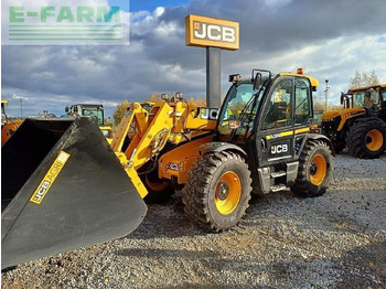 Колесен товарач JCB