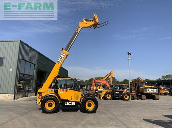Мини багер JCB