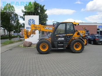 Телескопичен товарач JCB