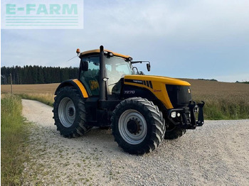 Трактор JCB