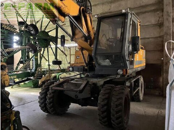 Колесен багер JCB JS130W