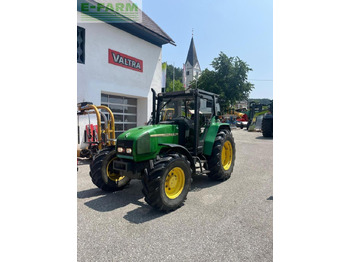 Трактор JOHN DEERE