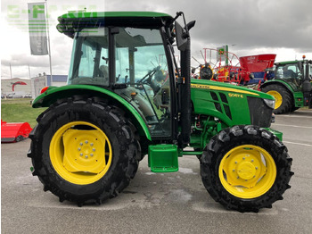 Трактор John Deere 5067E: снимка 5
