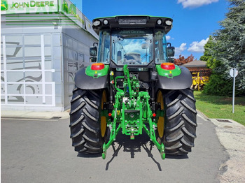 Трактор John Deere 5125R: снимка 3