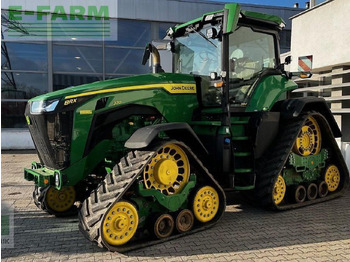 Трактор JOHN DEERE