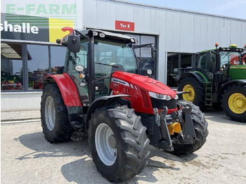Трактор MASSEY FERGUSON 5610