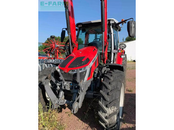 Трактор MASSEY FERGUSON 100 series