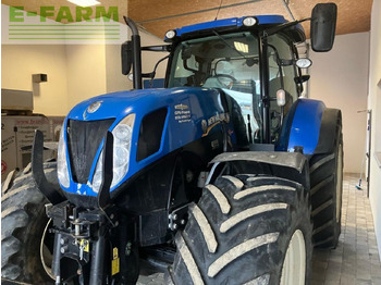Трактор NEW HOLLAND T7.220