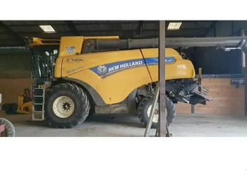 Зърнокомбайн NEW HOLLAND CR series