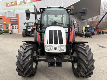 Трактор Steyr 4075 kompakt s (stage v): снимка 4