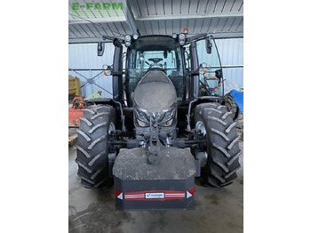 Трактор VALTRA