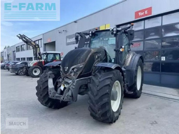 Трактор VALTRA T214
