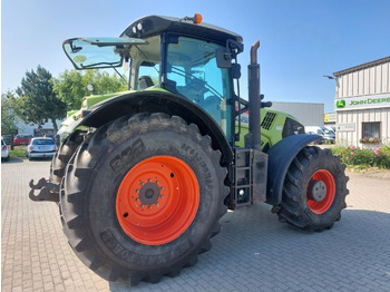 Трактор CLAAS Axion 850