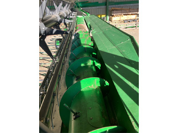 Зърнокомбайн John Deere T670i mit 630X Schneidwerk: снимка 3
