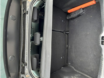 Лек автомобил CITROËN