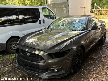 Лек автомобил FORD