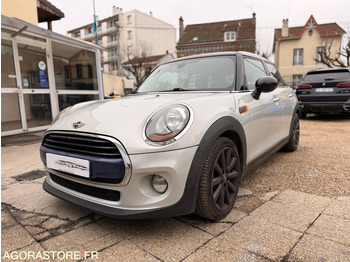 Лек автомобил