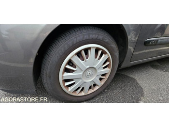 Лек автомобил RENAULT CLIO 849BCZ59: снимка 4