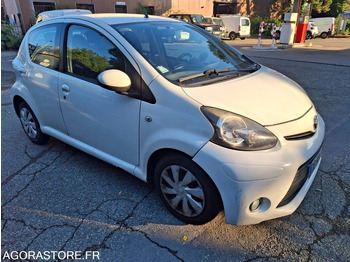 Лек автомобил TOYOTA