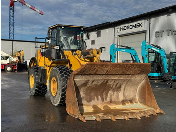 Колесен товарач CATERPILLAR 966M