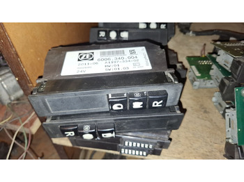 Блок за управление Scania Селектор переключения передач .: снимка 2 Блок за управление Scania Селектор переключения передач .: снимка 2