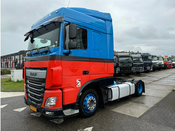 Влекач DAF XF 440