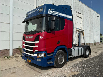 Влекач SCANIA R 450
