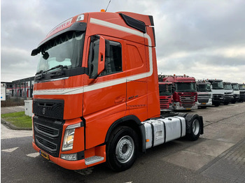 Влекач VOLVO FH 460