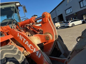 Колесен товарач Hitachi ZW 180: снимка 5