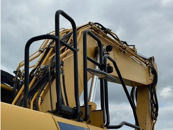 Верижен багер Komatsu PC 240 NLC-10: снимка 5
