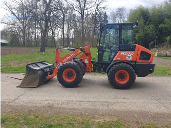 Колесен товарач KUBOTA R070