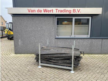 Строителна техника Rubber rubberschuif modderschuif rubber afval rubbers strips rubbers sllijtstrip: снимка 2 Строителна техника Rubber rubberschuif modderschuif rubber afval rubbers strips rubbers sllijtstrip: снимка 2