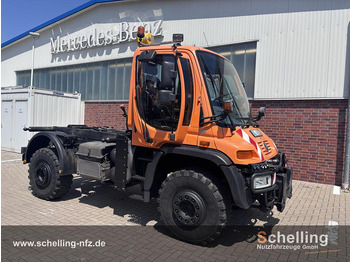 Камион UNIMOG U500