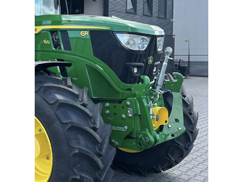 Трактор JOHN DEERE