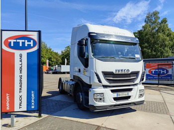 Влекач IVECO