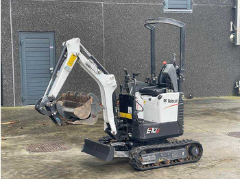 Верижен багер BOBCAT E10