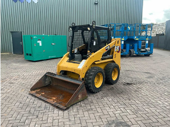 Мини челен товарач CATERPILLAR 216B3