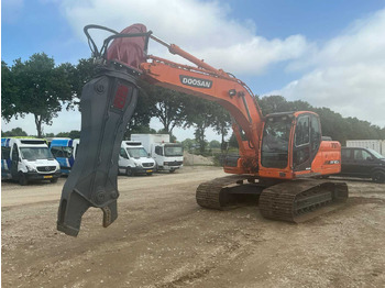 Верижен багер DOOSAN DX180
