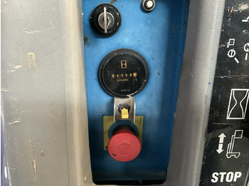 Работна площадка GENIE - GR-15 - AERIAL PLATFORM: снимка 5 Работна площадка GENIE - GR-15 - AERIAL PLATFORM: снимка 5