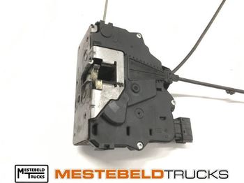 Кабина и интериор MERCEDES-BENZ