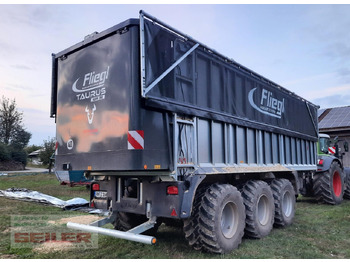 Саморазтоварващо се ремарке FLIEGL