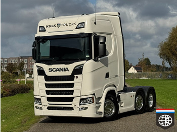 Влекач SCANIA S