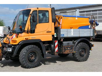 Камион Unimog U 300 4x4, Schmidt, Streuer, Schild, Klima,27tkm: снимка 2
