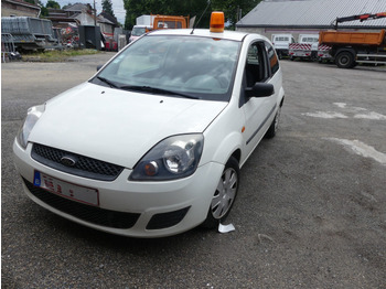 Лек автомобил FORD