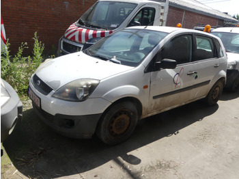 Лек автомобил FORD