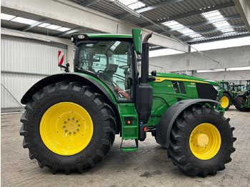 Трактор John Deere 6R 215: снимка 5