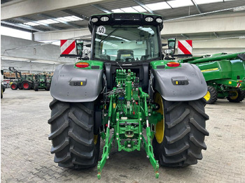 Трактор John Deere 6R 215: снимка 3