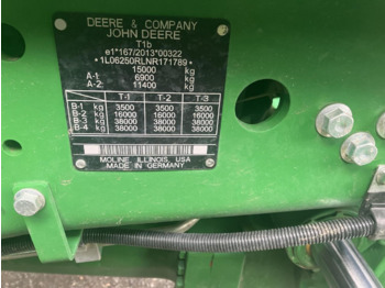 Трактор John Deere 6R 250: снимка 5