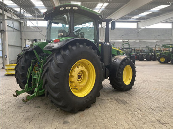 Трактор John Deere 8360R: снимка 5
